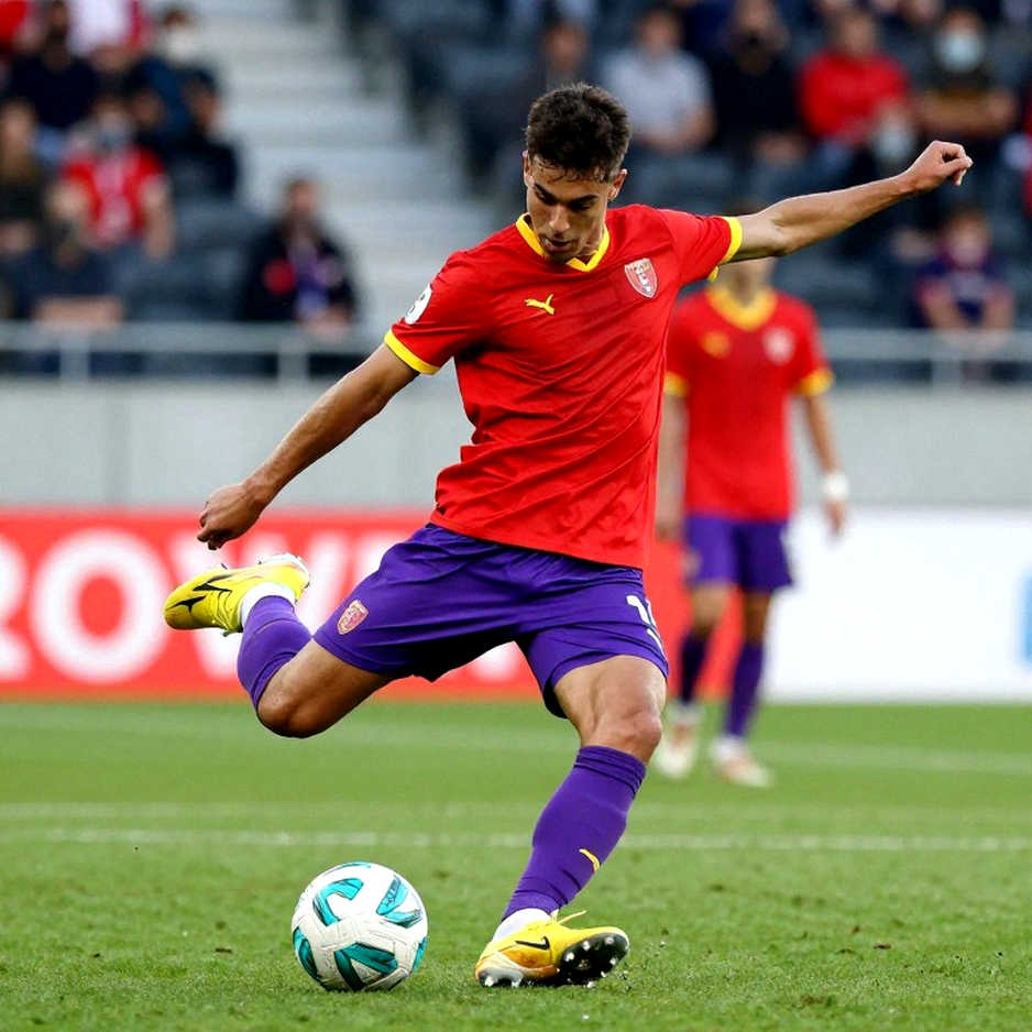Diego Velásquez’s First Goal: A Mexican-American Striker’s Test on the Czech Second Division Ladder Diego Velásquez’s First Goal: A Mexican-American Striker’s Test on the Czech Second Division Ladder