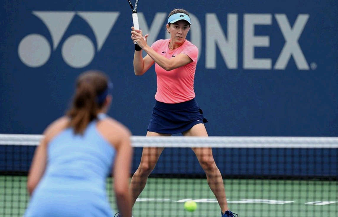 ब्रेंट 114.82 डॉलर पर, और टेनिस का कैलेंडर एक बार फिर हवा में